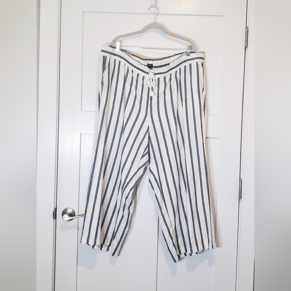 J. Crew Factory Linen Cotton Striped Blue and White Cropped Pants Pocket…